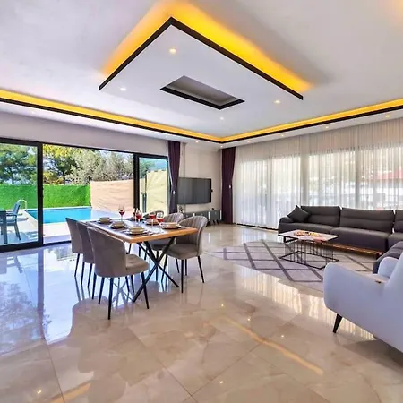 Kalkanda Merkeze Yakın Villa Ayaz-2